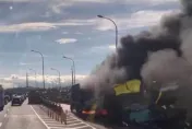 影/黑煙直竄！桃園台66線火燒車　貨車駕駛倉皇跳車驚險逃生