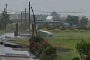 海葵颱風/要開聲音！台東強風廁所掃進田　原民「臨場感」直播：我手都抖了