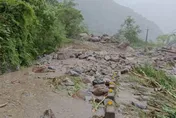 海葵颱風／宜蘭山區多處爆土石流坍方　暖警護送部落長者緊急撤離