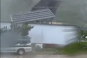 海葵颱風/強陣風肆虐台東！民宅車庫鐵皮遭掀翻　路邊破損建築怵目驚心