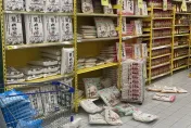影/嘉義「極淺層地震」！家樂福等多間商家貨架商品掉一地