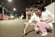 影/高雄道路龜裂達百米「手能輕鬆伸進去」　李明璇曝居民反應：麻痺了