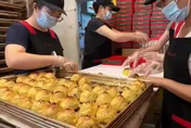 店還沒開就排40名代購！不二坊為散客開「快速通關」