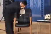 影/提防普丁？金正恩保鑣「狂擦椅子」試耐重　出動金屬探測儀畫面曝