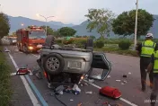 少年無照駕駛剷路樹釀4傷　12歲乘客遭甩車外命危