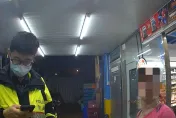 影/挨家挨戶冒雨感應！台中婦獨坐超商跳針說「我住大飯店旁邊」 警助返家