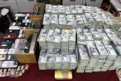 影/黑心靈骨塔詐團剝被害人2層皮　警逮17人扣豪車、1.3億現金