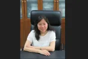瞎扯射水爆炸　屏東消防局長許美雪遭起底「蘇嘉全老婆同學」！秘書升官路徑曝