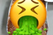 台南某專校「午餐像嘔吐物」！學生狂怨難吃　網驚：這是餿水吧