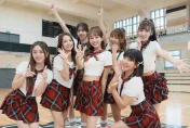 影/林襄穿「超辣學生制服」錄單曲！同框樂天女孩嗲唱、熱舞　超香畫面曝