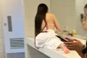 超奇葩！露背妹女廁化妝台「貴妃趴」自拍　北捷：可罰7500元