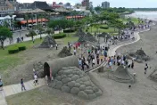 雙十旅遊首選！「八里城市沙雕展」探索神話之旅　光雕點亮八里左岸