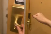 影/460萬人看傻！人氣插畫家入住飯店　隔壁房傳野獸般激烈「叫聲」