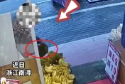 影/順手偷榴槤嫌難吃！大媽竟回店裡「要求退錢」　厚臉皮行徑網友傻眼