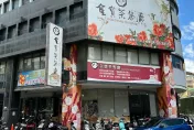 快訊/台中金寶茶餐廳傳火警！1樓廚房竄黑煙　10員工、顧客急疏散