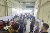 影/想發「國慶財」！桃園女租鐵皮屋搞推筒子　白板提醒「小聲點」仍遭破
