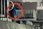 鬼月無聊男躲高雄西子灣！戴骷髏面罩專嚇情侶　被逮扯「想感應靈異事件」