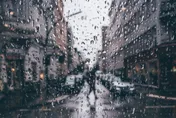 好天氣要沒了！明南方水氣通過　全台雨彈連轟2天