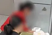 2女子用圖書館殺菌機「消毒尿布」　民眾看傻眼：館方沒制止