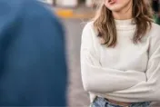 婚後公婆開始勢利！送的禮不貴就退回...豬隊友老公碰問題就人間蒸發