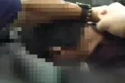 影/以為遭通緝！毒蟲謊報身分趁隙逃　翻牆闖民宅被警圍捕到案