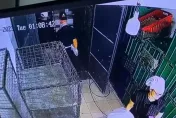 影/恐怖瞬間曝！賣場貨梯突墜下釀1死　同事反應神速跳出逃死劫