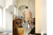 長照悲歌！小兒痲痺兒顧93歲植物人母　親曝生活最大難題竟是「這件事」