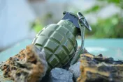 手機翻譯出大包！俄籍旅客想點石榴汁卻變成「手榴彈」　慘遭上銬逮捕