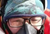 登頂聖母峰後...男子怒控遭嚮導丟包「無氧攀爬2天下山」奇蹟獲救