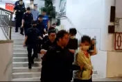 影/老套！麻將協會掛羊頭賣狗肉　警突襲職業賭場逮26人
