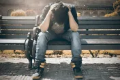 低薪來比慘！8年級男「月薪4萬自認魯蛇」 　網嘆：贏過半數同齡人