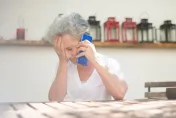 82歲嬤「眼窩痛到腦」無法站穩！醫一查竟是「黴菌感染」惹禍！差點直侵腦骨