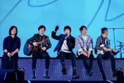 五月天阿信演唱會上驚吐「想脫得一乾二淨」　為歌迷取暖突獻驚喜
