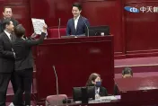 影/綠議員問2028會不會選總統？蔣萬安見「不落跑承諾書」笑回一句