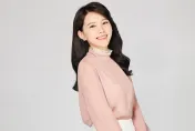 2024中天主播桌曆熱賣！林佩潔與韓國男神同框樂喊：是結婚照