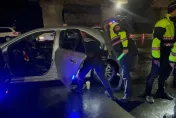 影/邊拉K邊趕三峽命案現場　「滿車燒塑膠味」殯葬員毒駕被逮