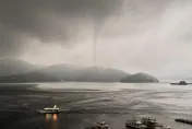 影/鋒面發威的證據！日月潭「水龍捲」直穿天際　民眾驚呼：史上頭一遭