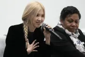BLACKPINK成員Rosé出席APEC峰會元首配偶活動　分享自身經歷盼正視心理健康