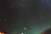 越夜越美麗！獅子座流星雨今晚達極大期「每小時15顆」　為近年觀賞條件最佳