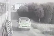 快訊/撞擊瞬間！彰化娃娃車遭BMW追尾路口監視器影片曝光