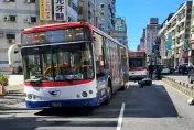 快訊/中和死亡車禍！6旬婦騎在公車旁被擦撞輾過　傷重搶救不治