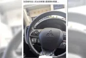 新北警送人犯在偵防車上「露鳥」自拍　白目PO網遭記過懲處