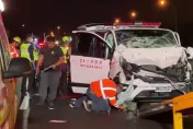 影/留一口氣回老家！救護車載病危婦國道撞貨車　5傷、病婦今晨拔管