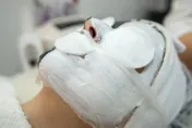 士林惡男深夜狂丟硬幣砸地板！樓下住戶溝通慘遭「挖眼」　惡鄰下場曝