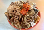 台南80元早餐「整碗蚯蚓」？　老饕一看暴動：好吃到升天