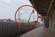 影/中捷翻版差點上演！屏東高空吊臂「差五步」險砸區間車　台鐵轟：已違法