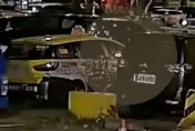影/華中橋堤外停車場驚見破窗大盜！1晚10輛小黃受害　萬華警衝中和逮人