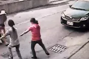 狠男殺妻女1/藍波刀殺妻搶走大女兒！手繫紅繩「厲鬼索命不得好死」奪走女兒命