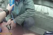 影/萬華酒駕被攔交鑰匙！男下秒搶回狂奔　還是跑輸了