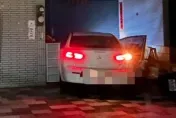 影/協調債務反被刁難！孕妻驚嚇出血　莽男開車撞民宅洩憤